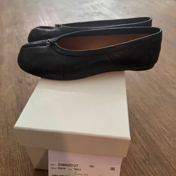 Maison Margiela Tabi Ballerina Flats - Picture 12 of 16